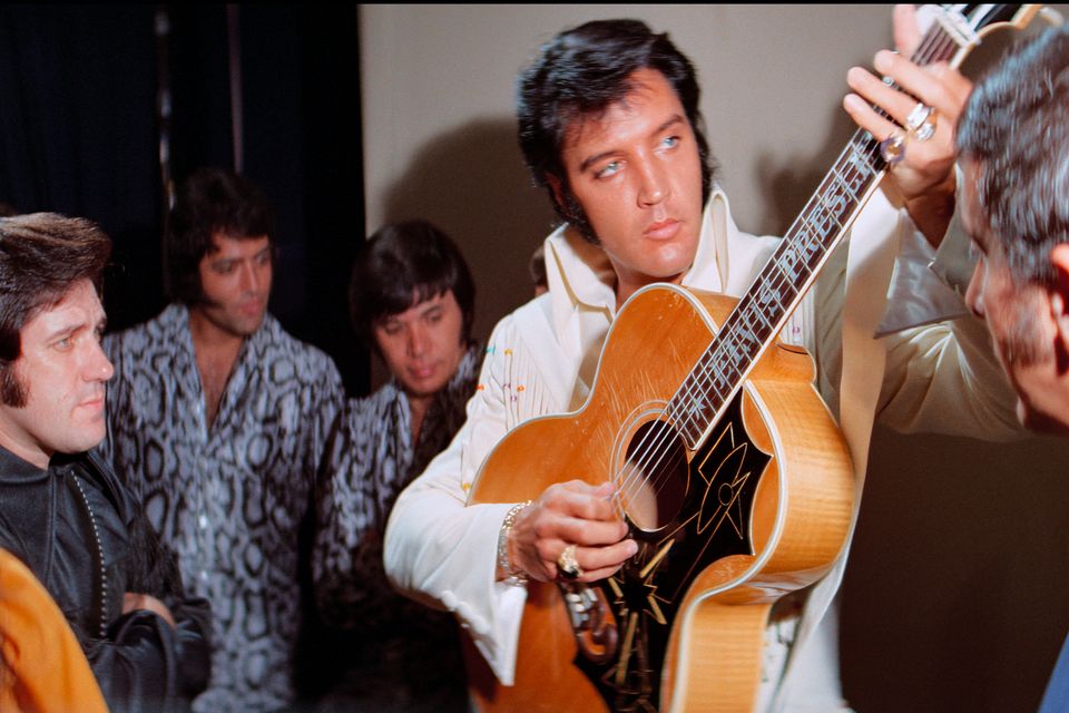 The King warming up in ‘EPiC: Elvis Presley in Concert’